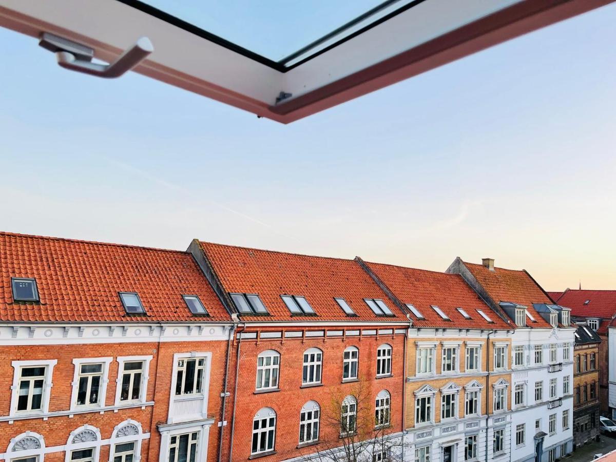 Scandinavian Apartment Hotel - Lunden 1 - Central 3 Bedroom Apartment On Two Floors Horsens Zewnętrze zdjęcie